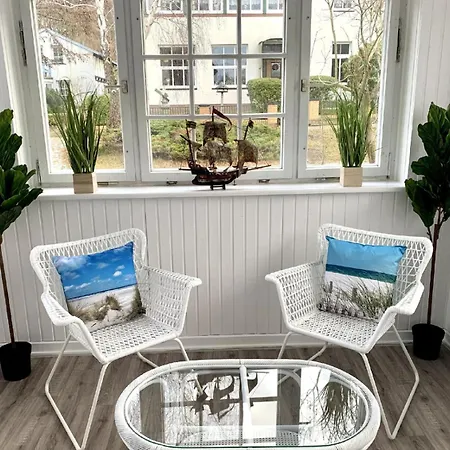 Kapitaens Hus 2 Mit Infrarotsauna Und Grossem Garten 700m Zum Graal-Mueritz